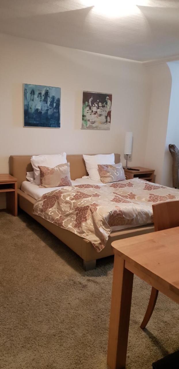 Zum Simonbraeu Hotel Bitburg Kültér fotó